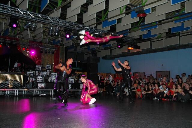 min 2005 11 12 fous swing 186